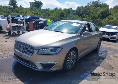 2019 Lincoln Mkz Standard z USA, uszkodzony, nr VIN 3LN6L5A92KR608161